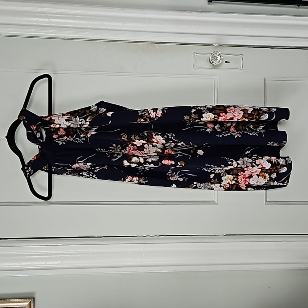 NWOT Floral Sleeveless Dress-S